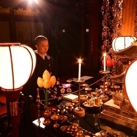 Готель Koyasan Shukubo Yochiin Екстер'єр фото