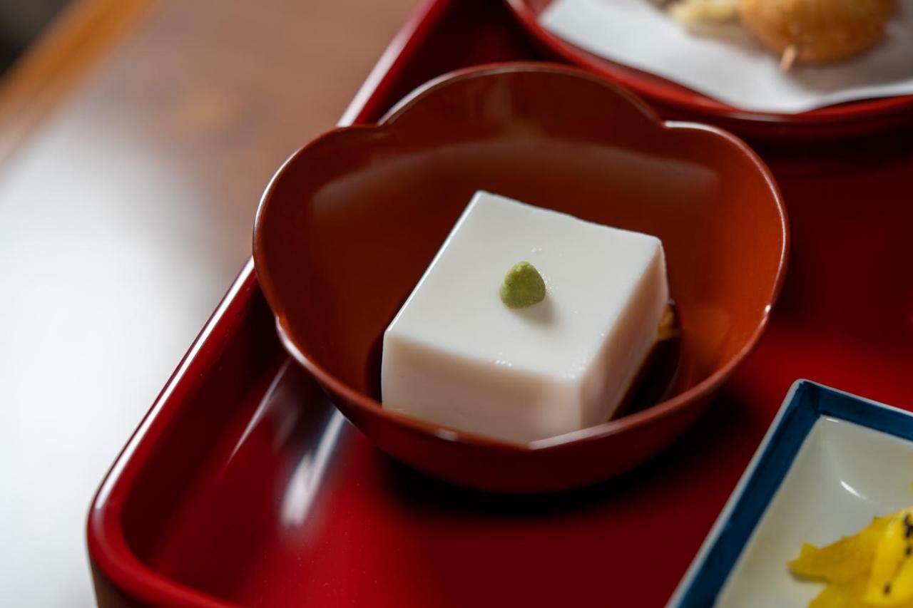 Готель Koyasan Shukubo Yochiin Екстер'єр фото