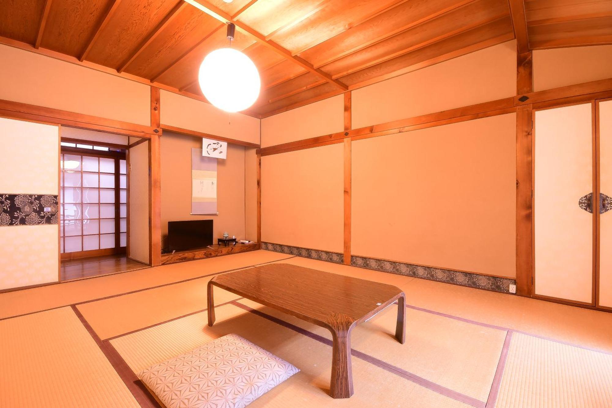 Готель Koyasan Shukubo Yochiin Екстер'єр фото
