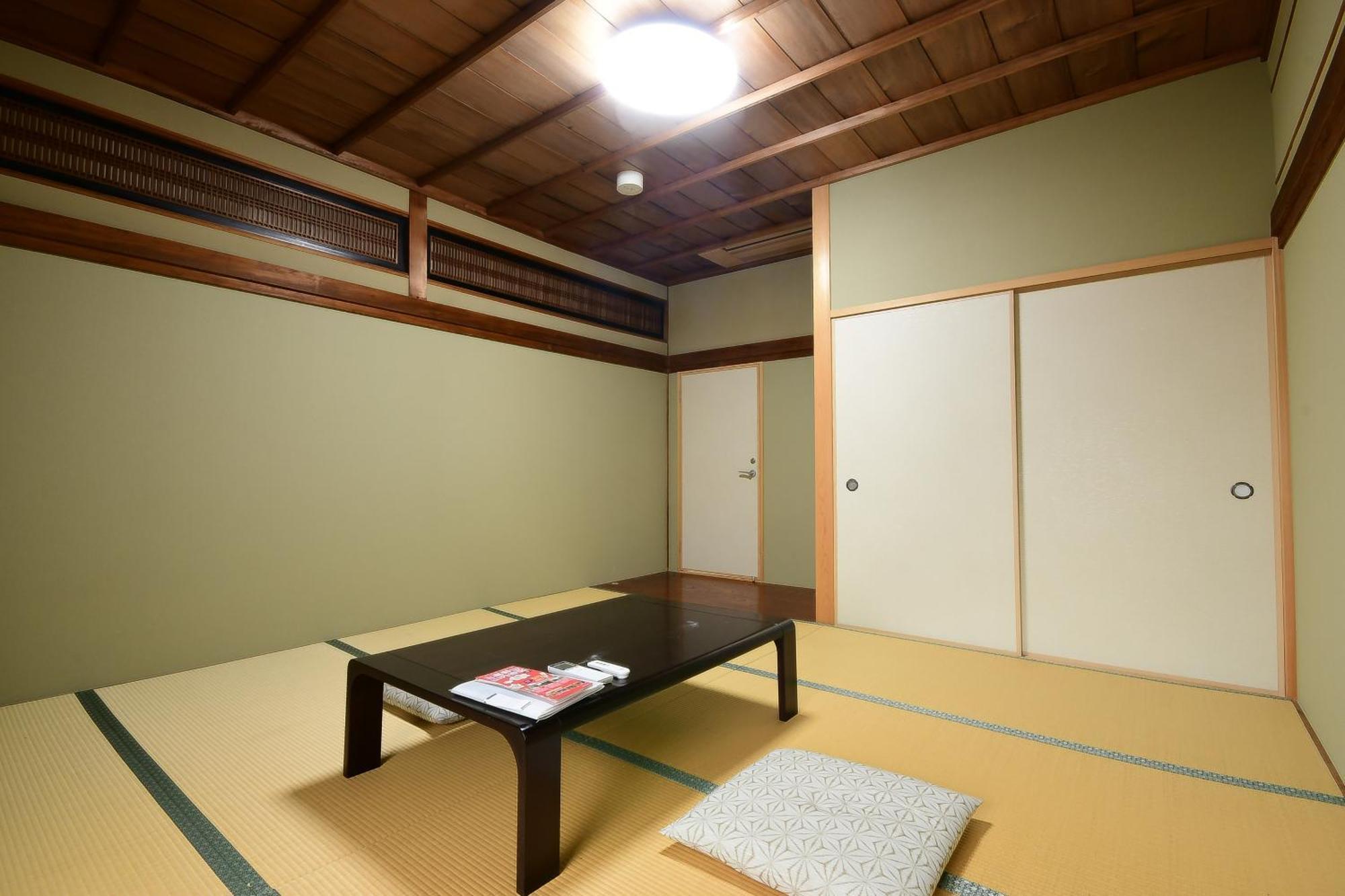 Готель Koyasan Shukubo Yochiin Екстер'єр фото