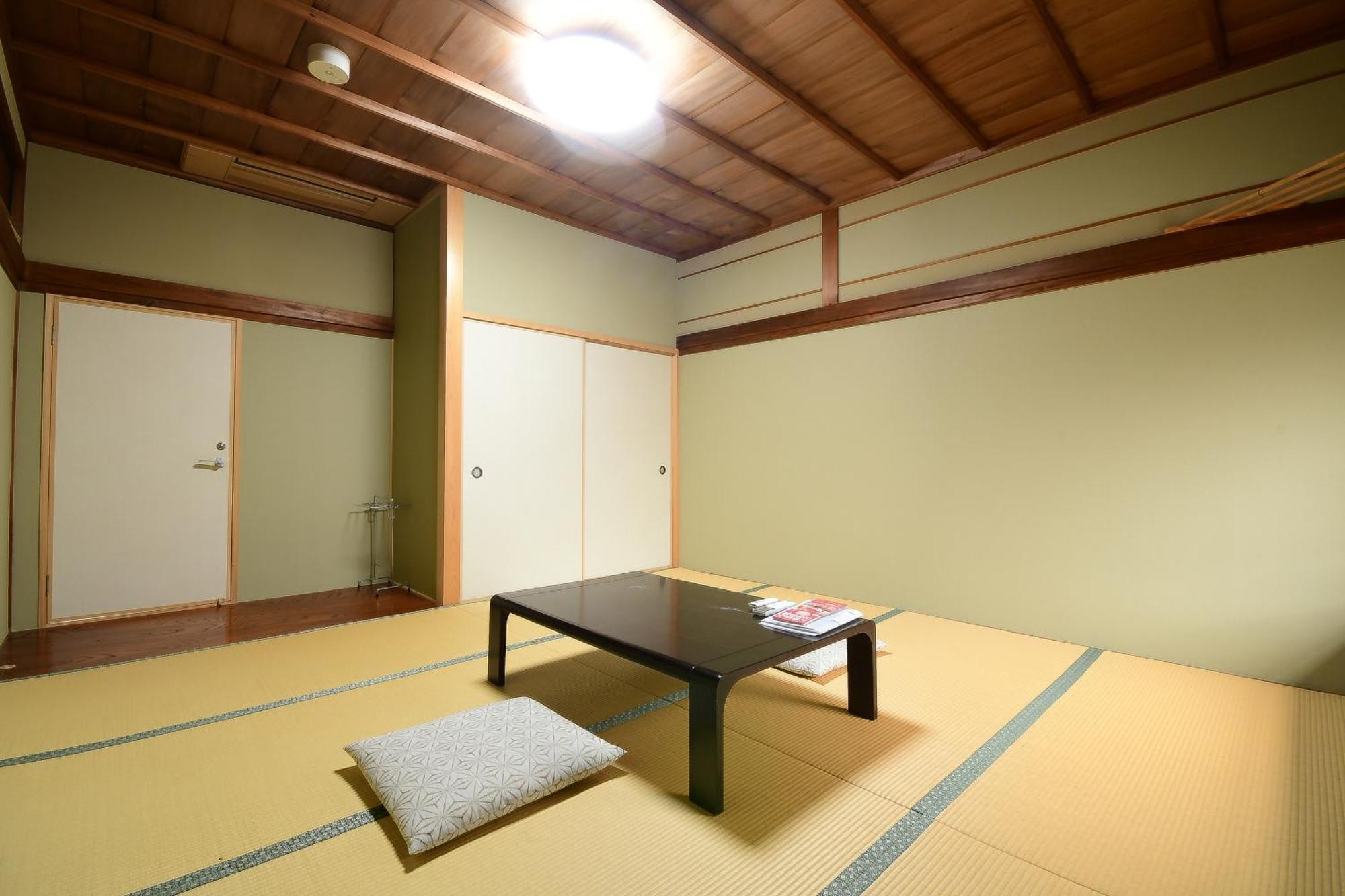 Готель Koyasan Shukubo Yochiin Екстер'єр фото