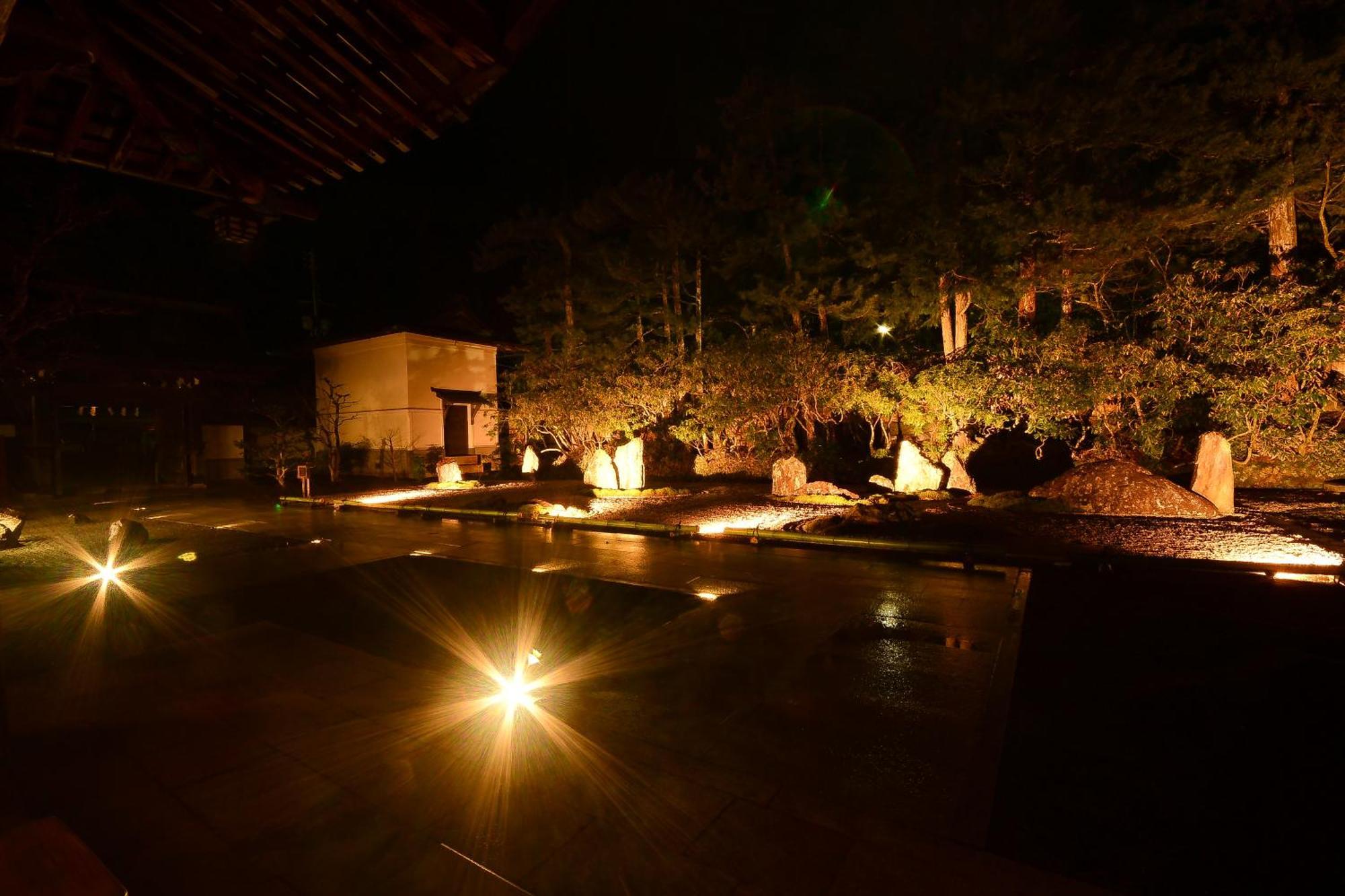 Готель Koyasan Shukubo Yochiin Екстер'єр фото