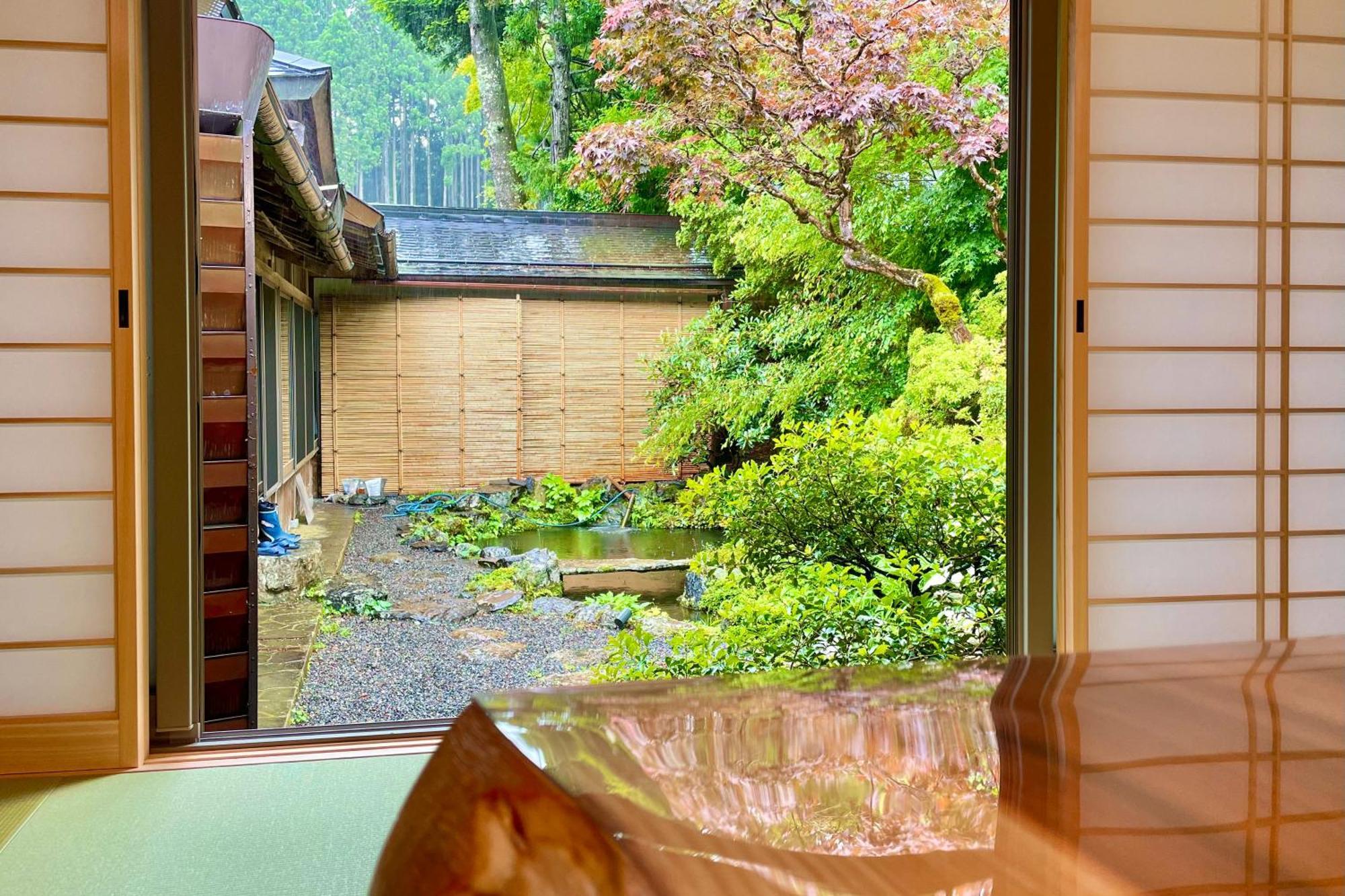 Готель Koyasan Shukubo Yochiin Екстер'єр фото